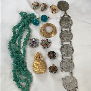 Vintage/antique & primitive jewelry jade, brooches